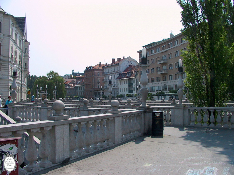 Ljubljana 3 bridges.JPG